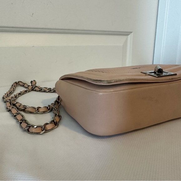 Valentino Alice Beatriz Rose Leather Chain Crossbody Bag - Picture 6 of 11